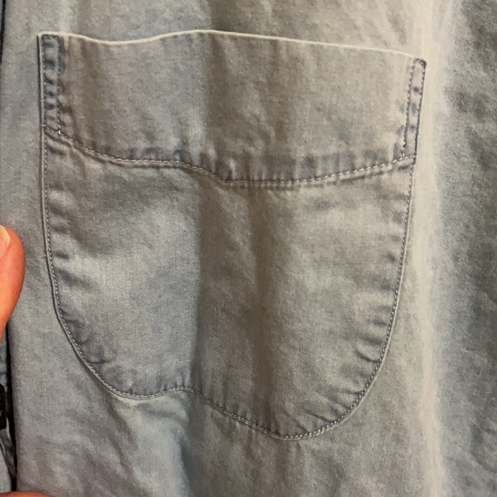 Gap button down XL - Picture 2 of 5